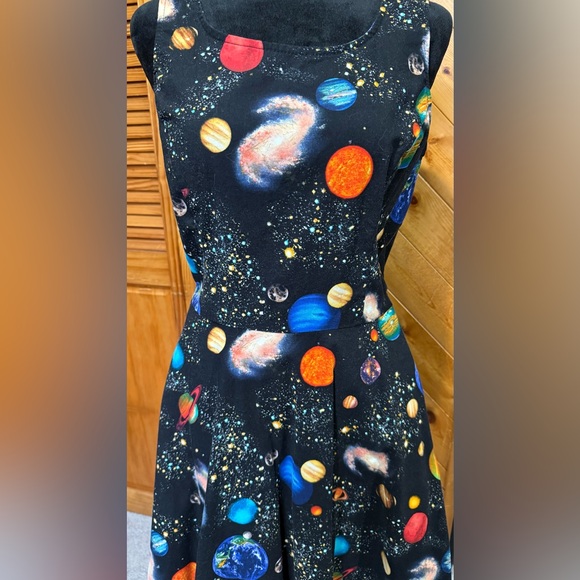 ModCloth Retrolicious Galaxy Dress in Large - Picture 2 of 5